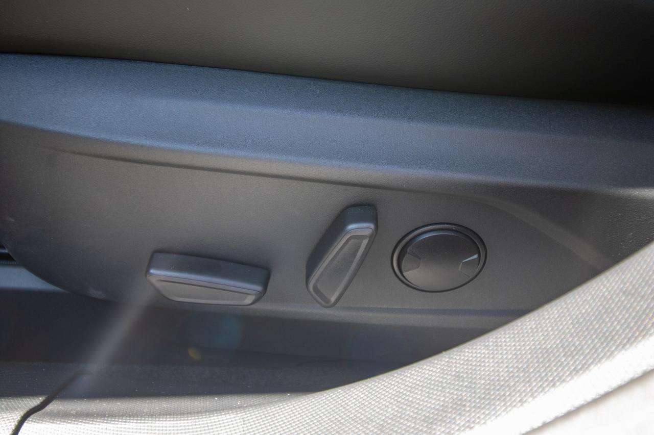 2025 Ford Mustang Mach-E Premium AWD Extended Range Photo5