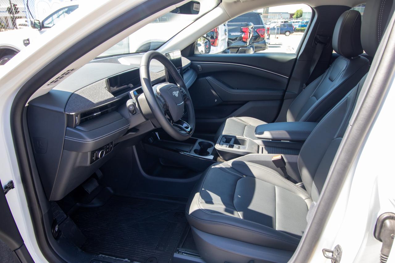 2025 Ford Mustang Mach-E Premium AWD Extended Range Photo5