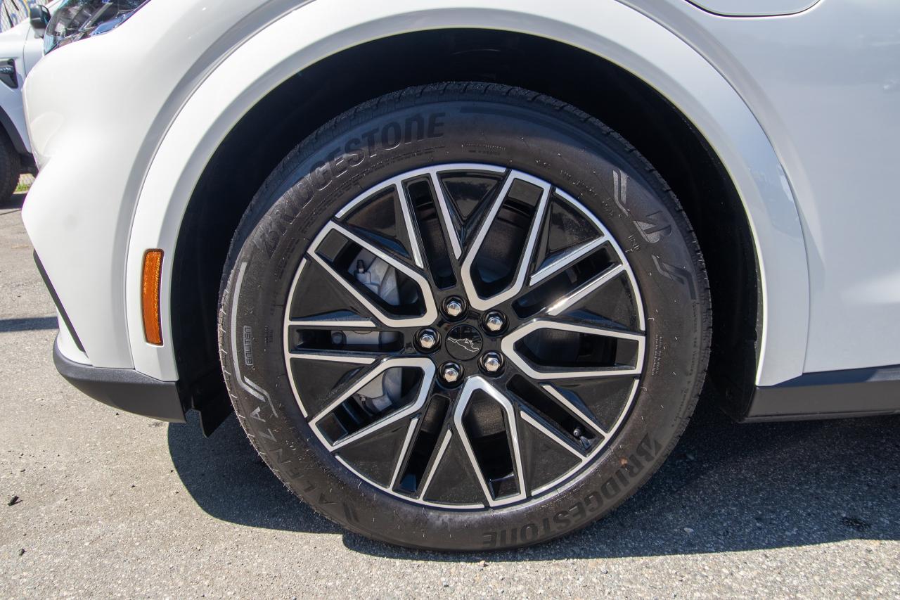 2025 Ford Mustang Mach-E Premium AWD Extended Range Photo5