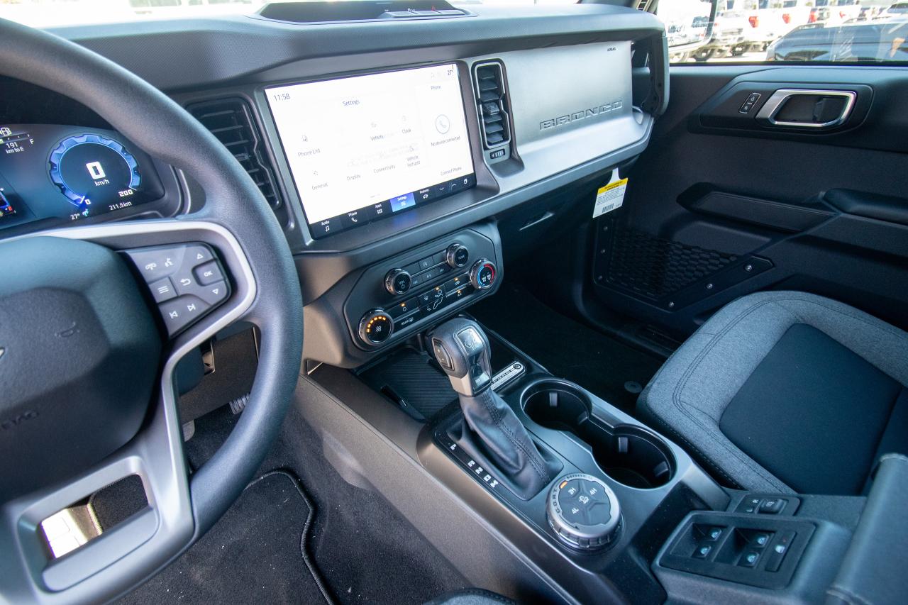 2025 Ford Bronco Base 4 Door 4x4 Photo5