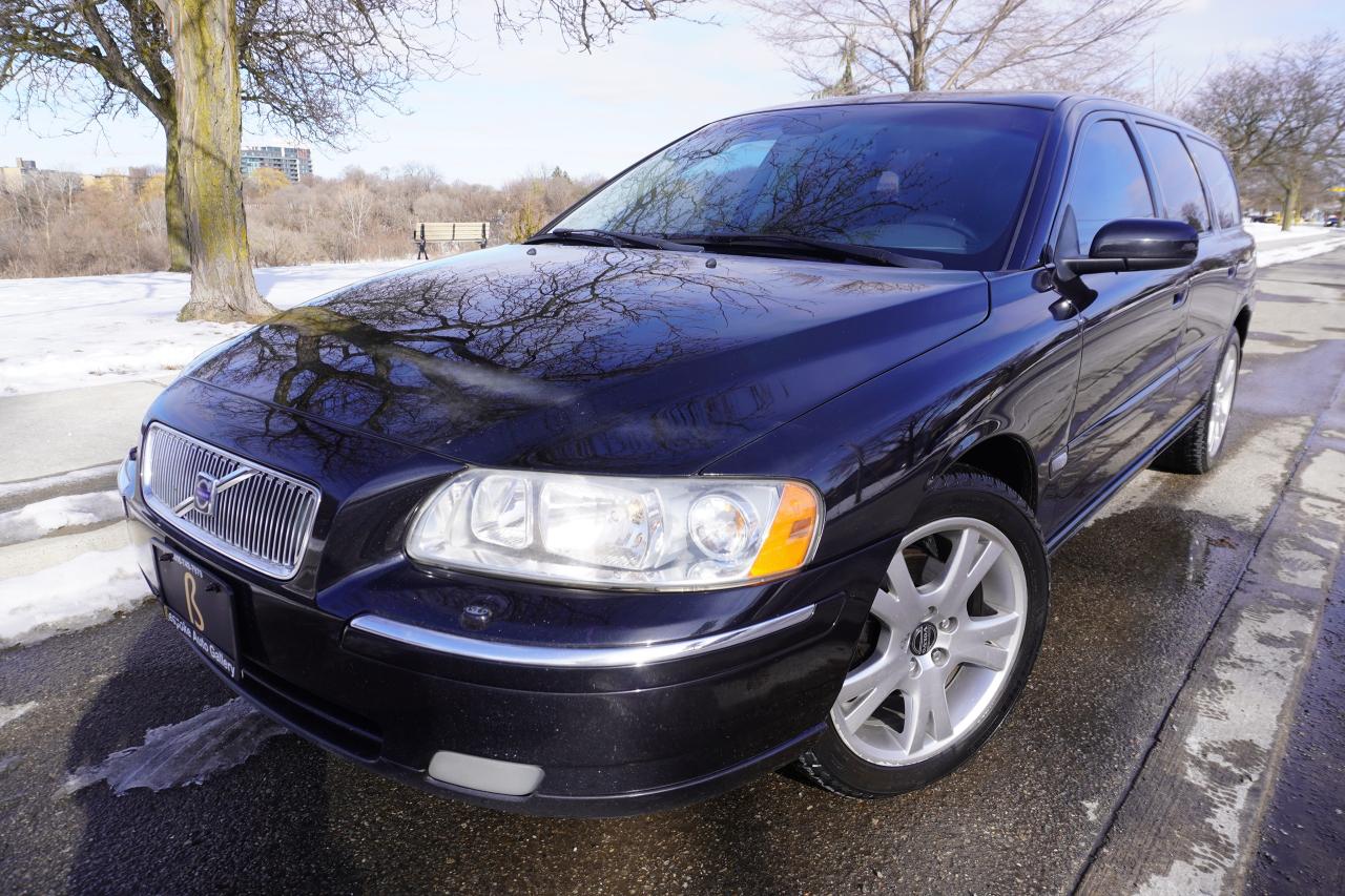 Used 2006 Volvo V70 2.5T / NO ACCIDENTS / FRESH TRADE-IN / STUNNING for sale in Etobicoke, ON