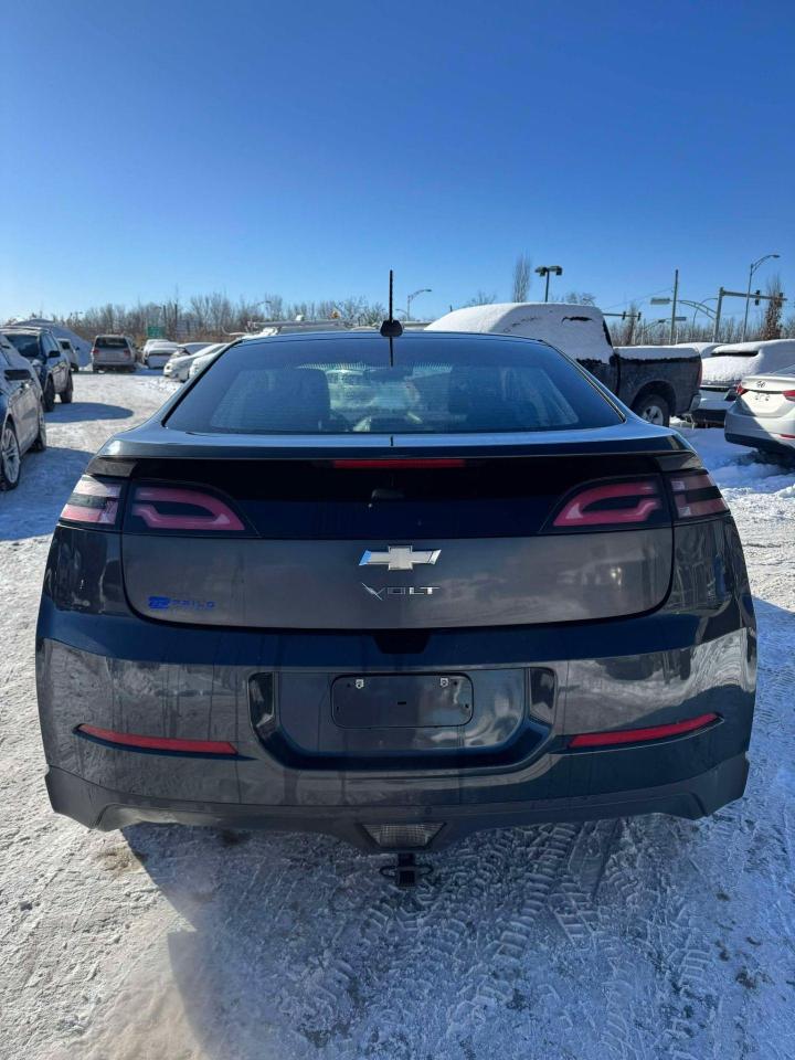 2015 Chevrolet Volt  - Photo #5