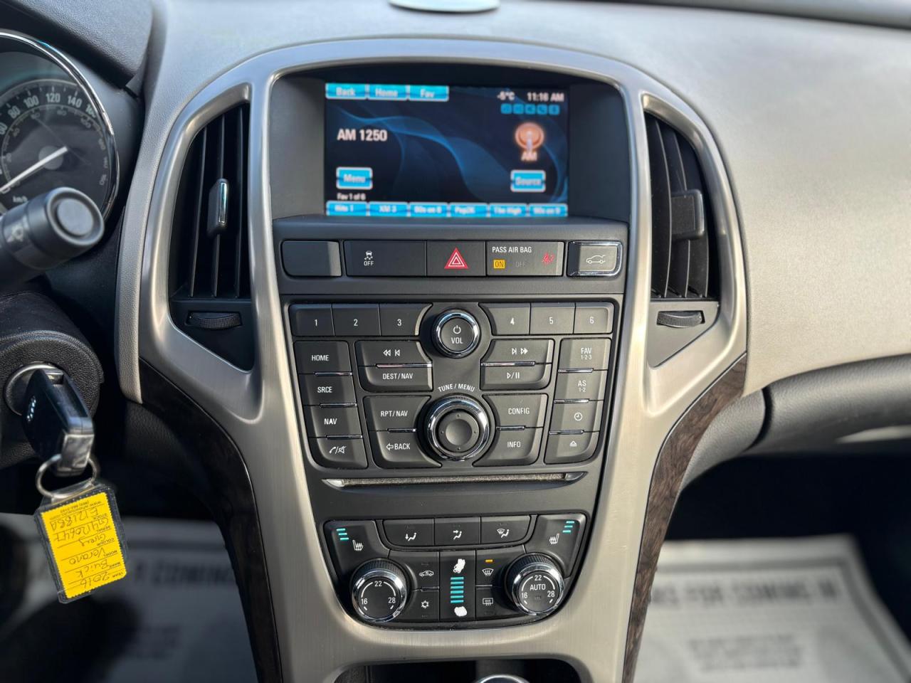 2016 Buick Verano NAVIGATION BTOOTH LEATHER SUNROOF NO ACCIDENT - Photo #24