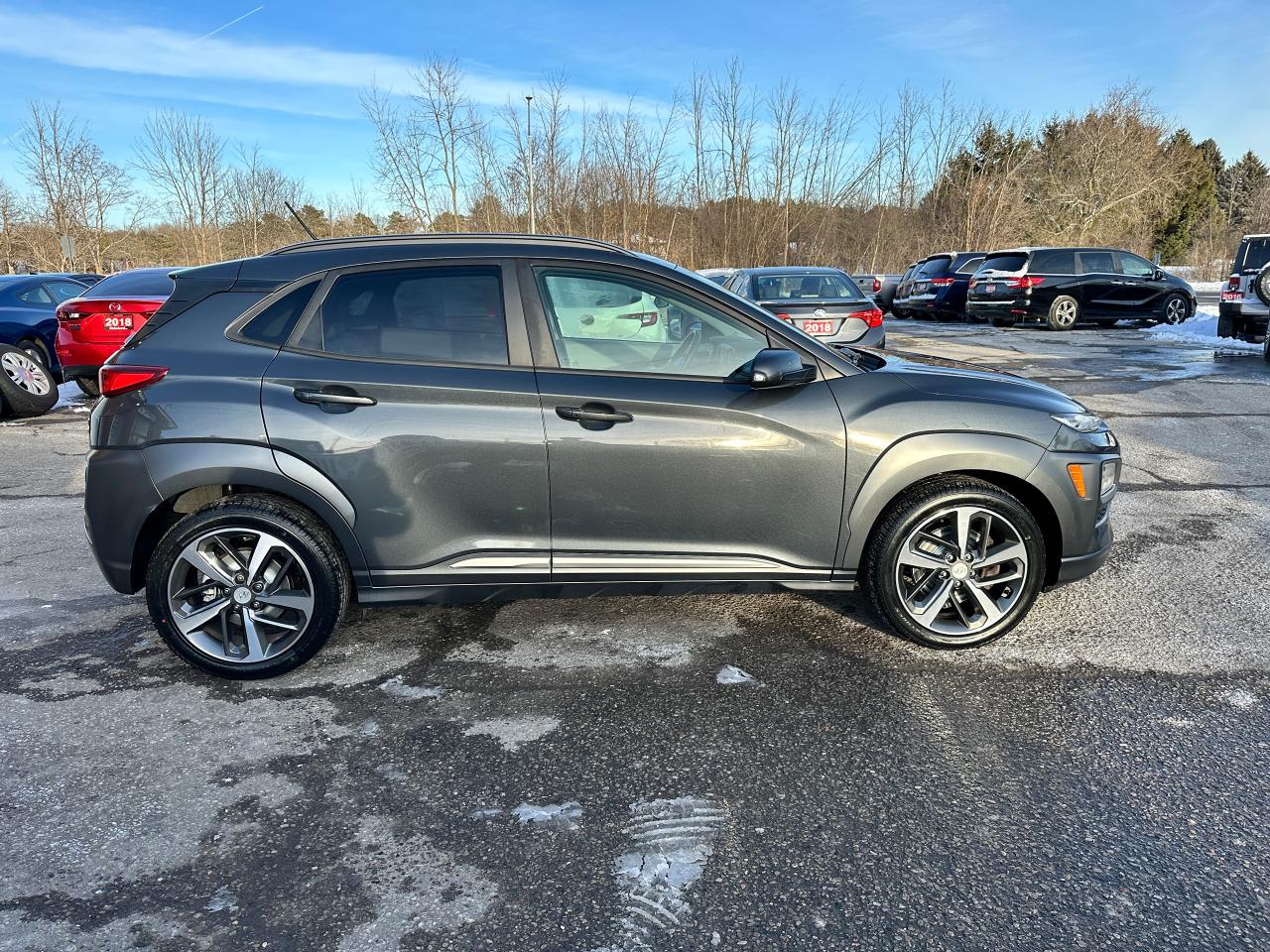2018 Hyundai KONA Ultimate AWD HtdLthr Sunroof NAV CarPlay BackupCam Photo4