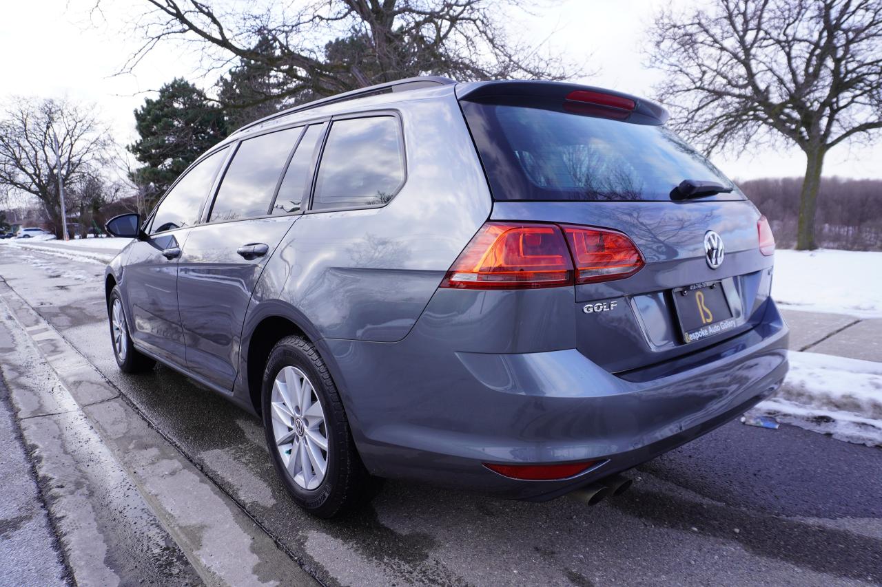 2015 Volkswagen Golf SportWagen 1 OWNER / 6 SPEED MANUAL / TDI / SPORTWAGEN /LOCAL Photo2