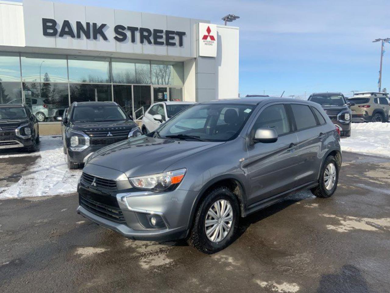 Used 2016 Mitsubishi RVR AWD 4dr CVT SE for sale in Gloucester, ON