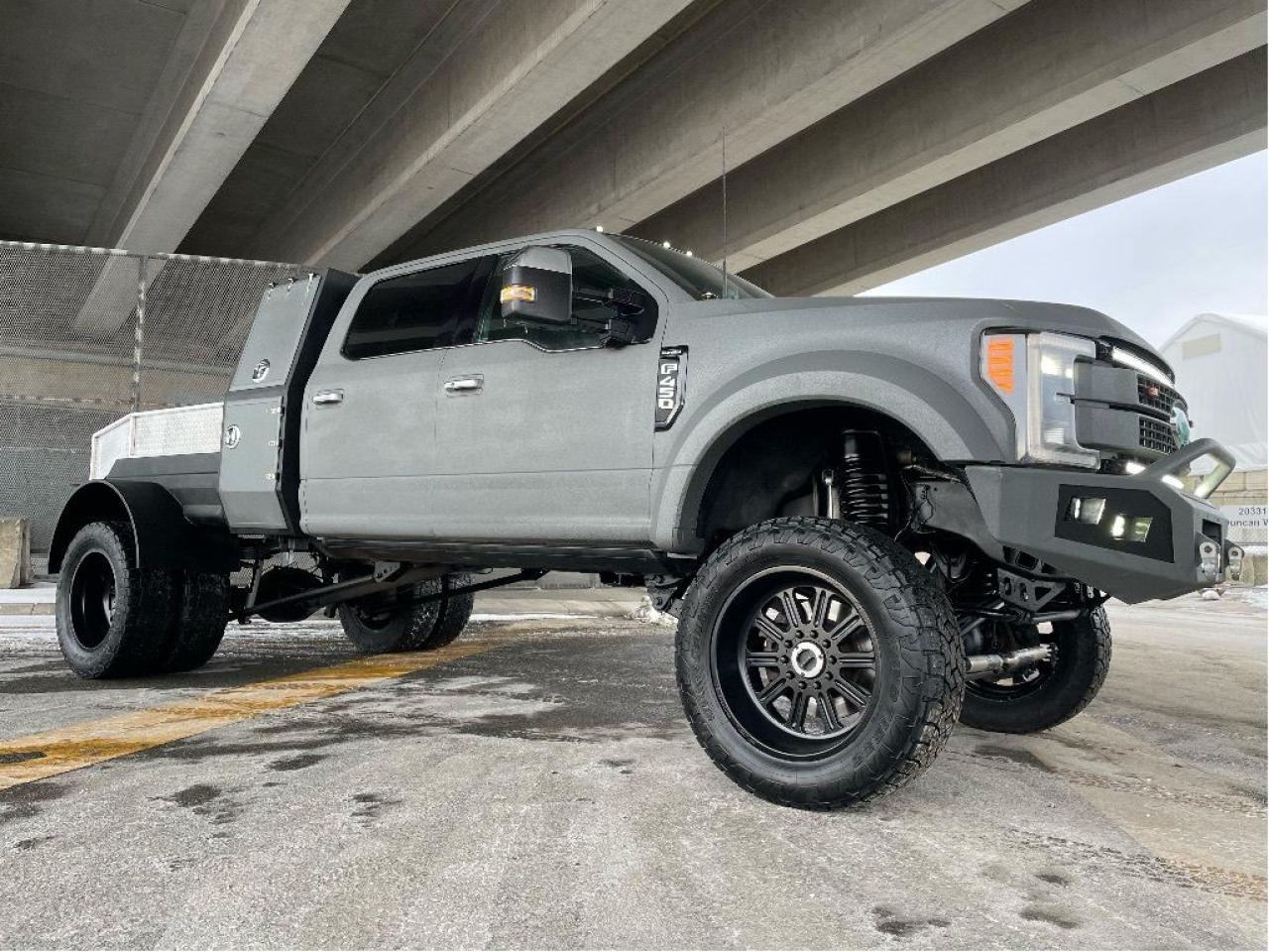 Used 2017 Ford F-450 SUPER DUTY Platinum DIESEL FLAT DECK WELDING RIG LIFTED TUNED for sale in Langley, BC