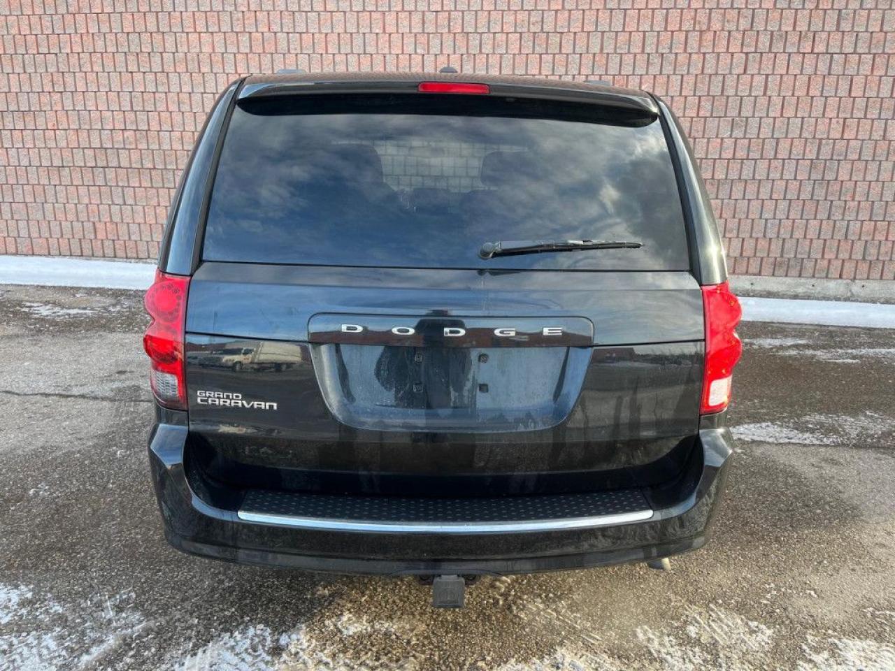 2013 Dodge Grand Caravan SXT | CLEAN CARFAX | ONE-OWNER | STOW N GO | REAR ENTERTAINMENT | ECO MODE | - Photo #5