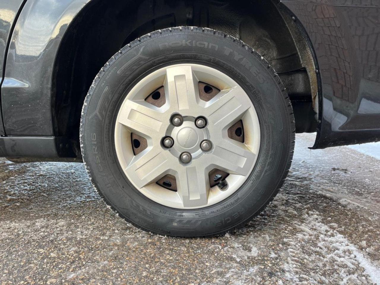 2013 Dodge Grand Caravan SXT | CLEAN CARFAX | ONE-OWNER | STOW N GO | REAR ENTERTAINMENT | ECO MODE | - Photo #10