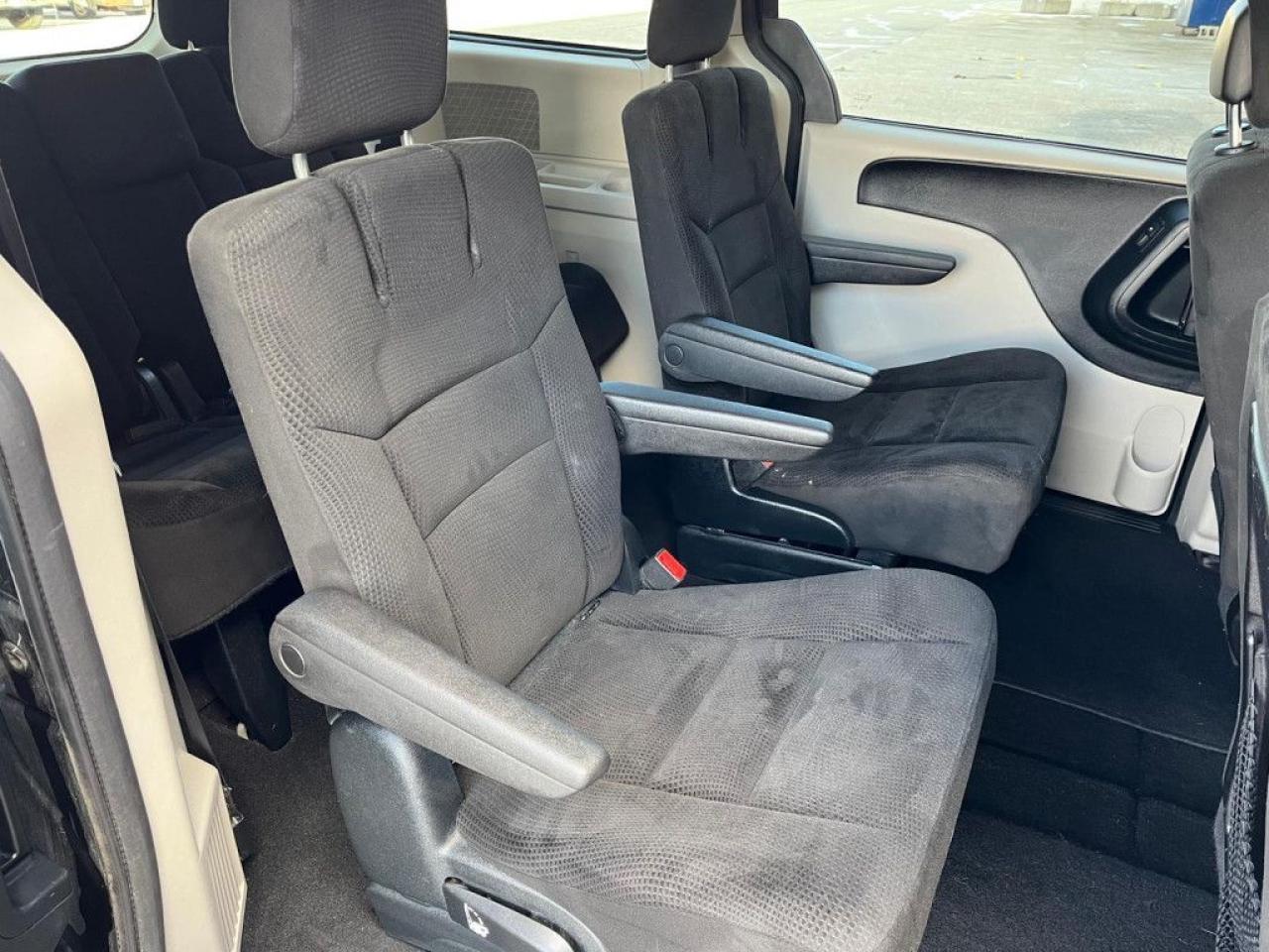 2013 Dodge Grand Caravan SXT | CLEAN CARFAX | ONE-OWNER | STOW N GO | REAR ENTERTAINMENT | ECO MODE | - Photo #13