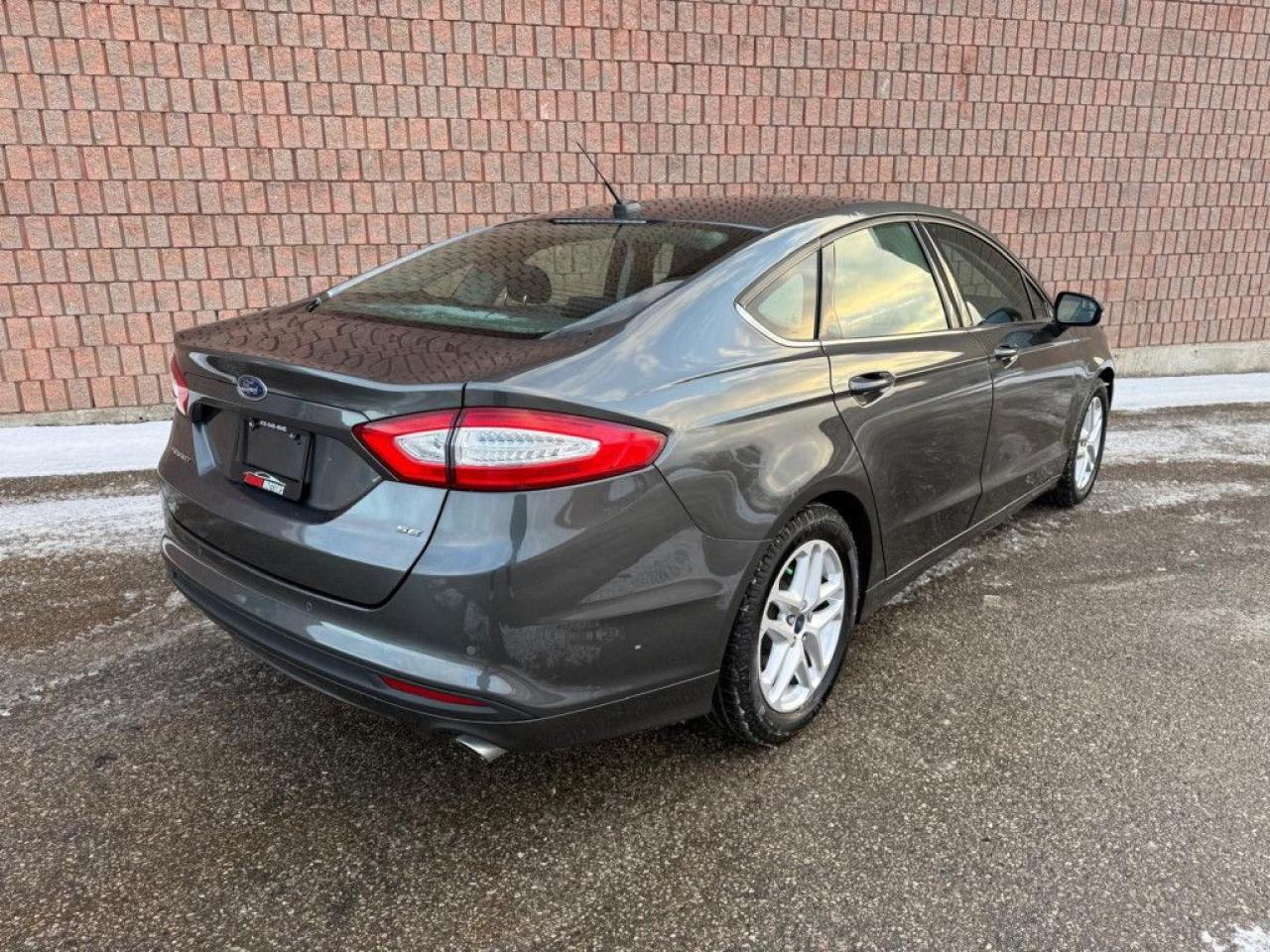 2016 Ford Fusion SE | CLEAN CARFAX | ONE-OWNER | LOW KMS | BIG SCREEN | ALLOY WHEELS | BACK-UP CAM | HEATED SEATS | - Photo #7