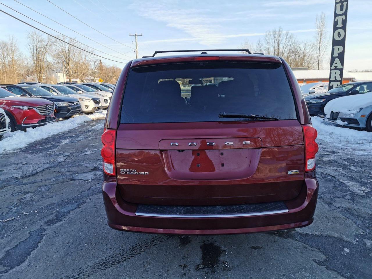 2019 Dodge Grand Caravan SE Plus - Photo #4