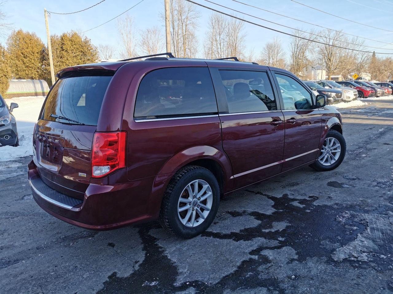 2019 Dodge Grand Caravan SE Plus - Photo #5