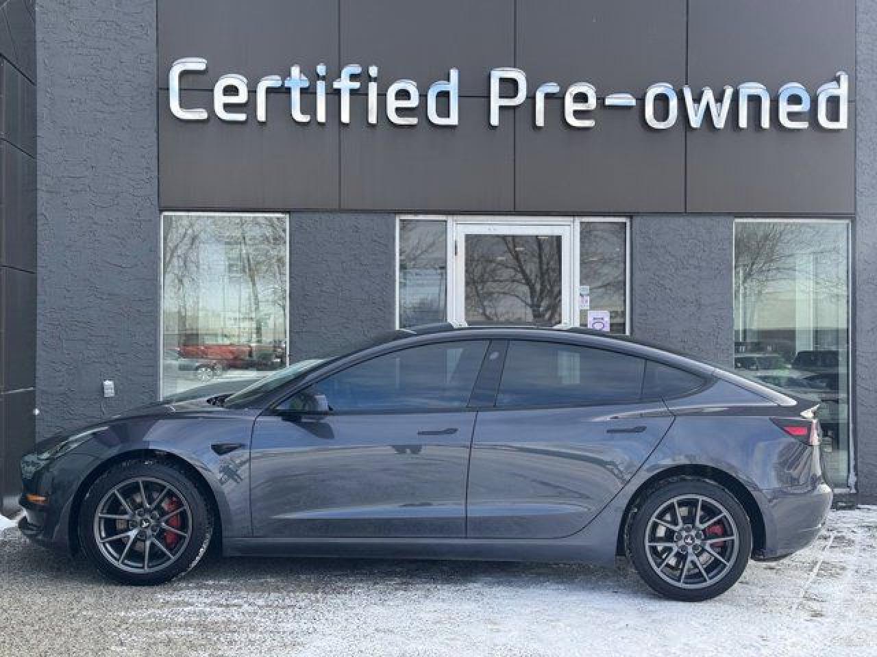 Used 2022 Tesla Model 3 LONG RANGE w/ AWD / LOW KMS / LEATHER for sale in Calgary, AB