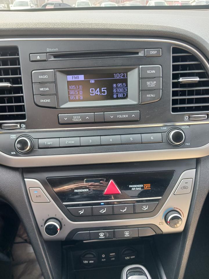 2017 Hyundai Elantra LE - Photo #7