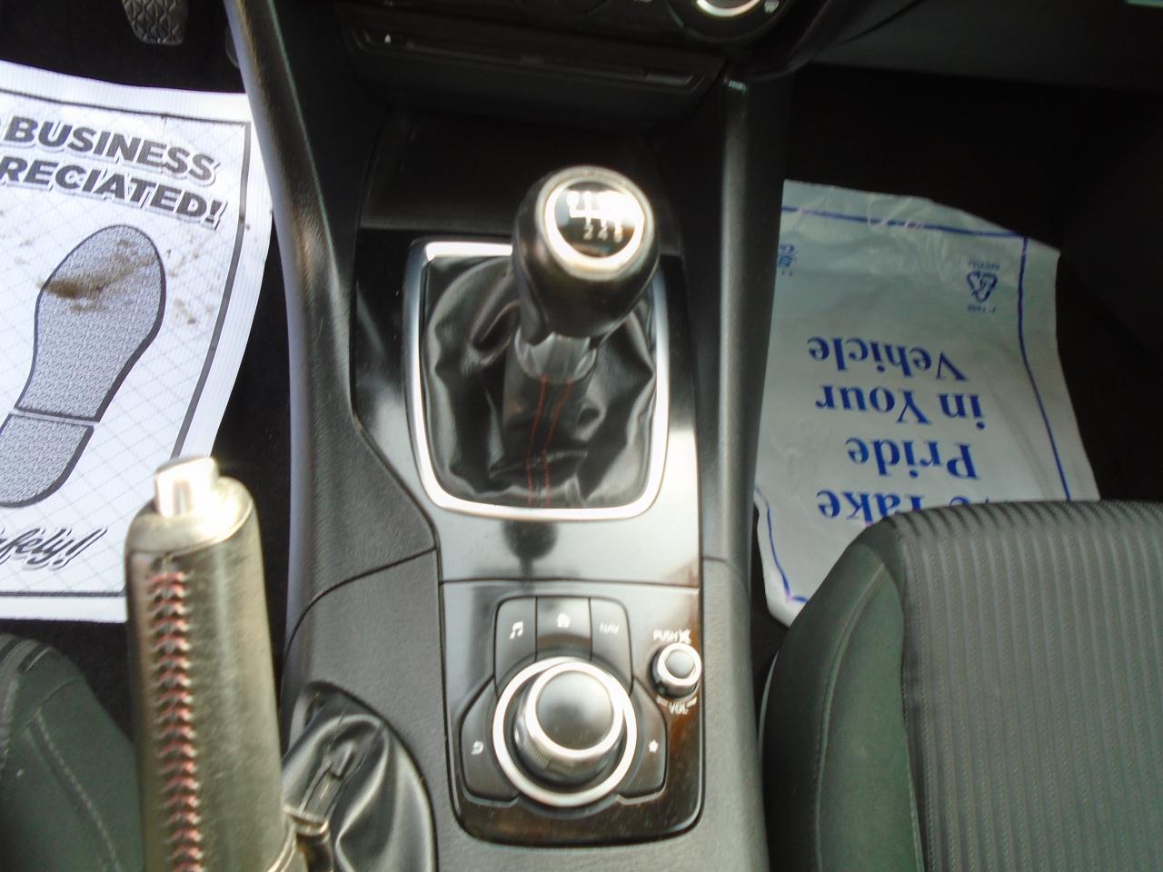2014 Mazda MAZDA3 GS / 6SPD / REAR CAM / NEW BRAKES AND TIRES /AC/ - Photo #19