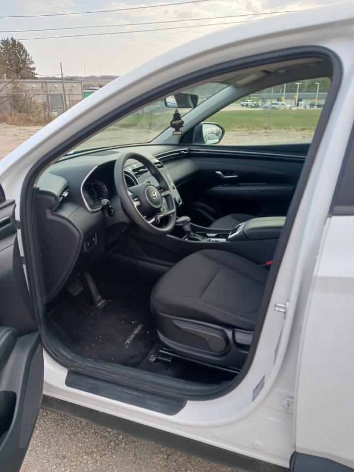 2023 Hyundai Tucson Essential AWD - Photo #5