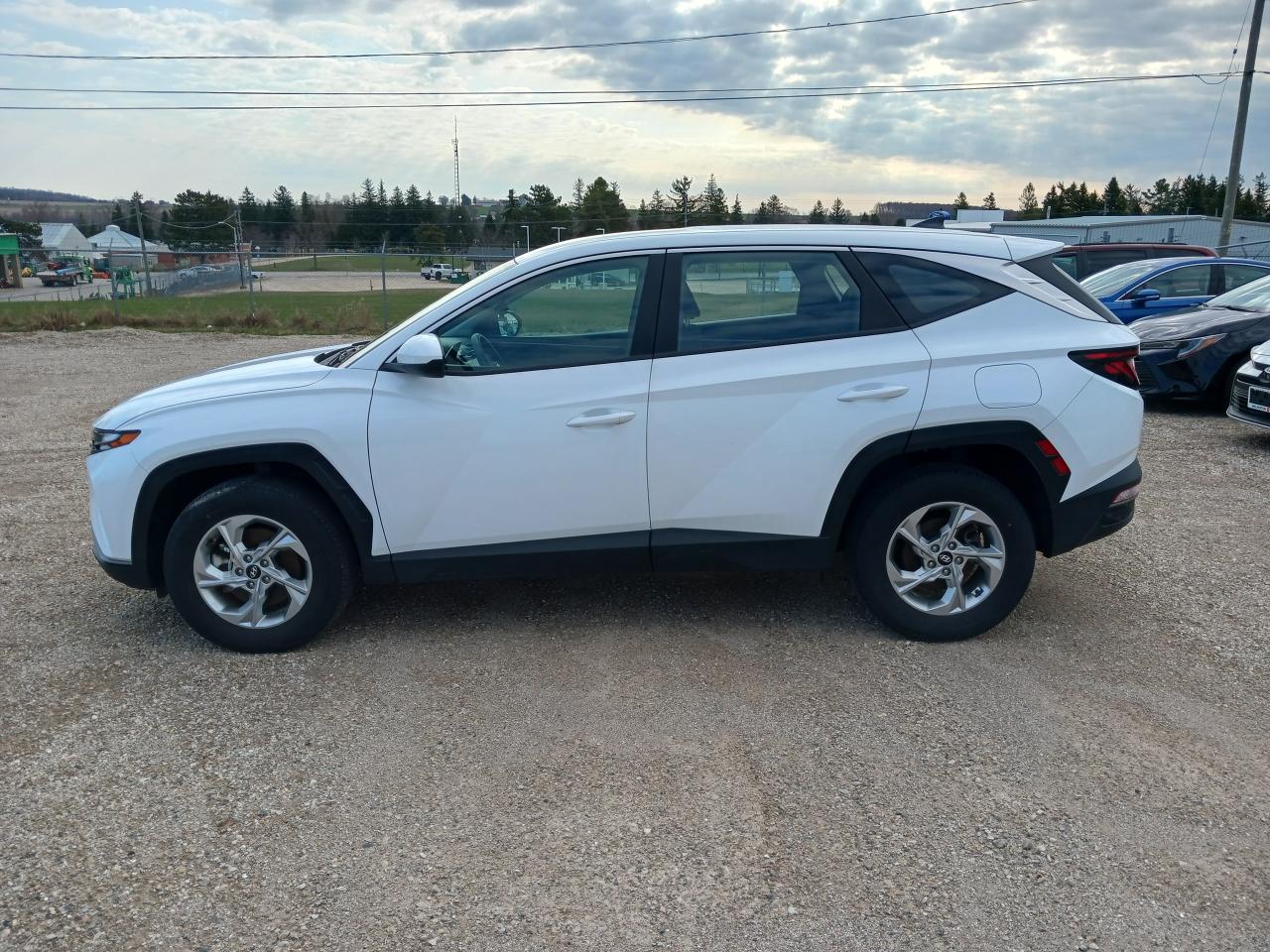 2023 Hyundai Tucson Essential AWD - Photo #4