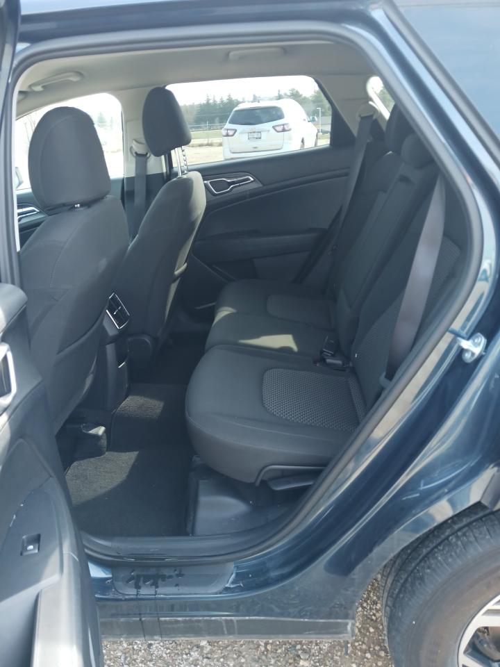 2023 Kia Sportage LX AWD - Photo #10