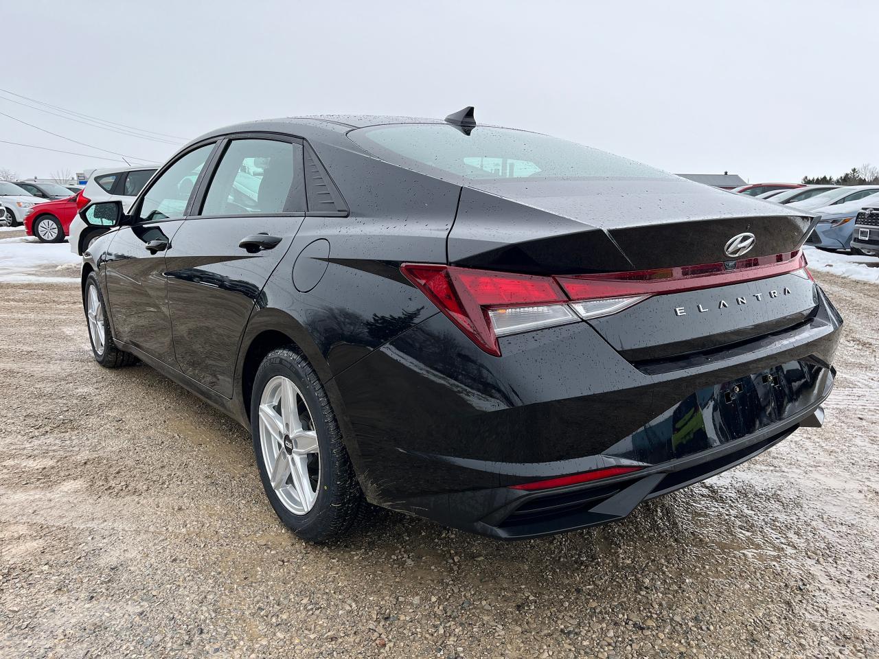 2022 Hyundai Elantra Essential - Photo #8