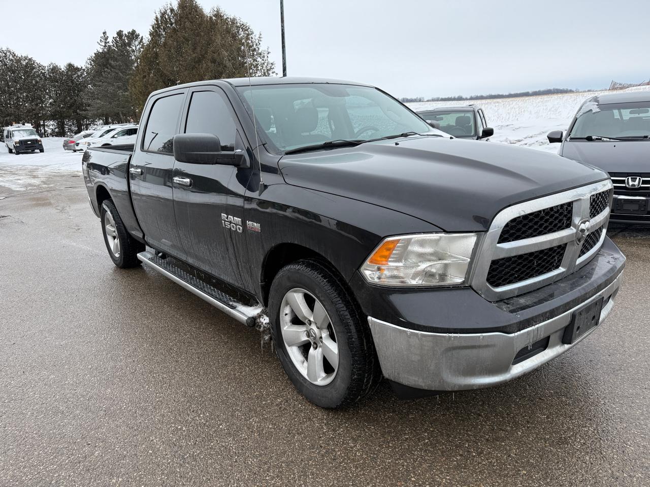 2016 RAM 1500 SLT - Photo #3
