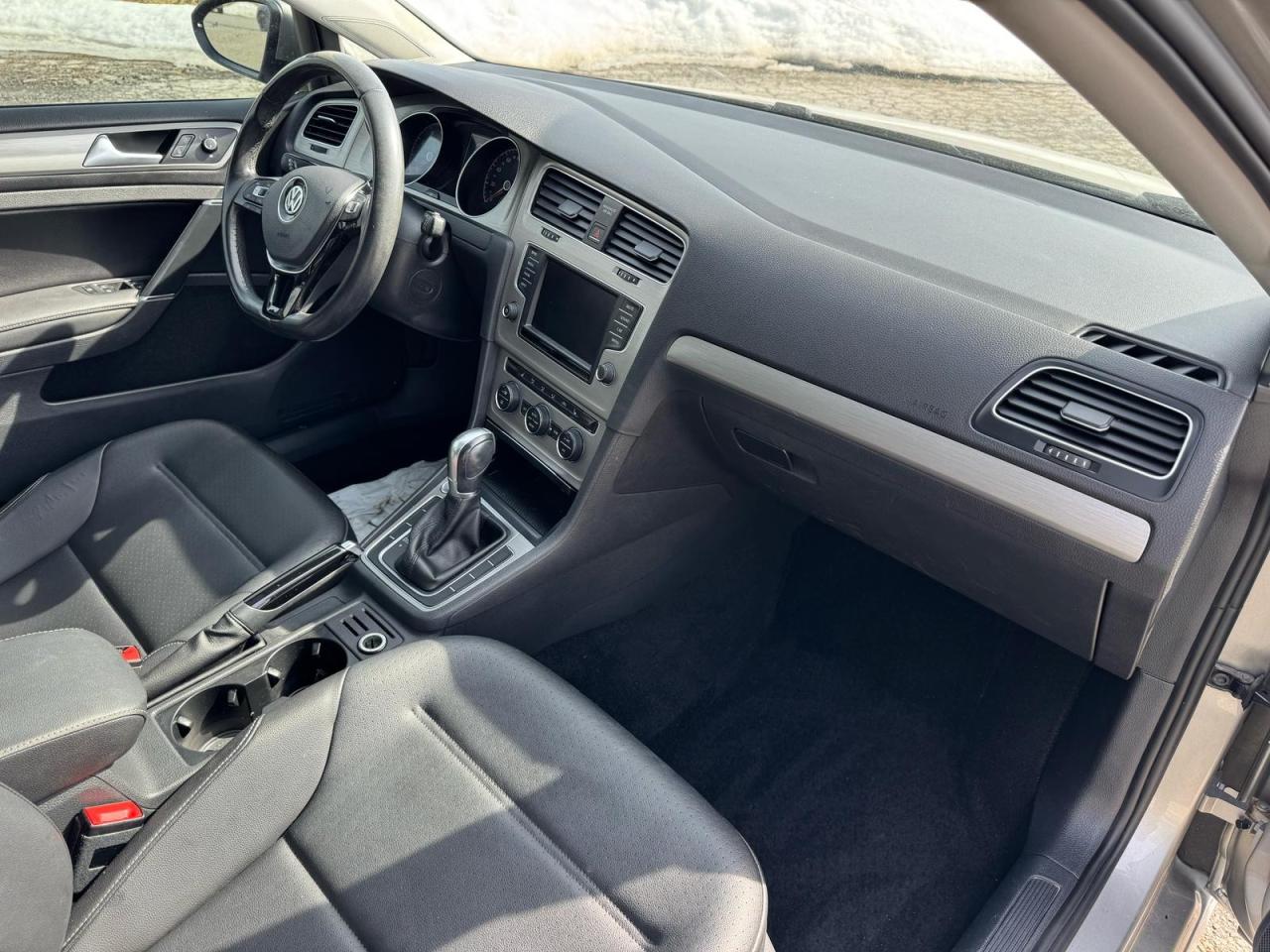 2017 Volkswagen Golf HIGHLINE | ONE OWNER | CLEAN CARFAX | LEATHER | Photo6