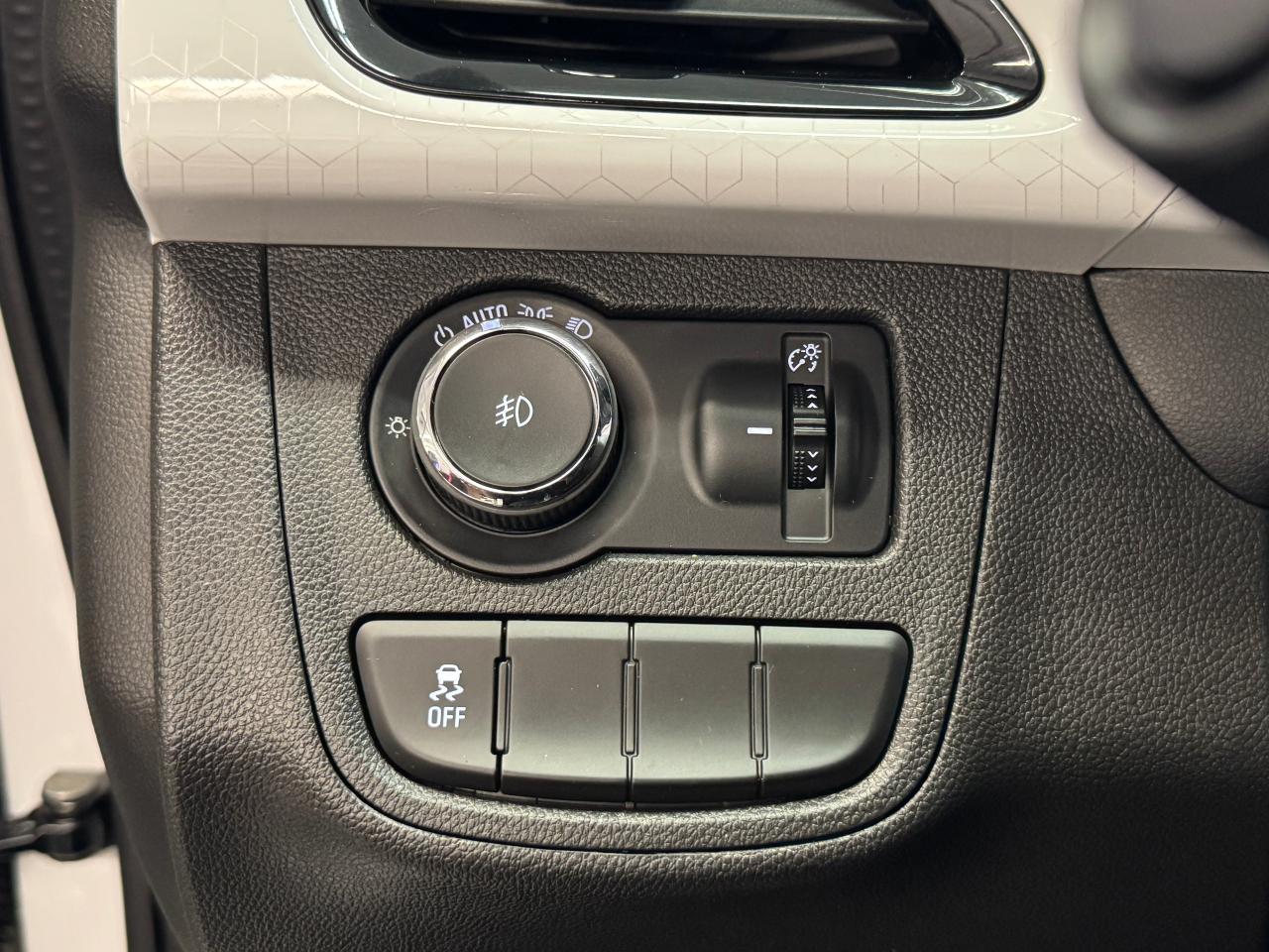 2017 Chevrolet Spark LT+ApplePlay+Camera+New Tires+Brakes+CLEAN CARFAX - Photo #41