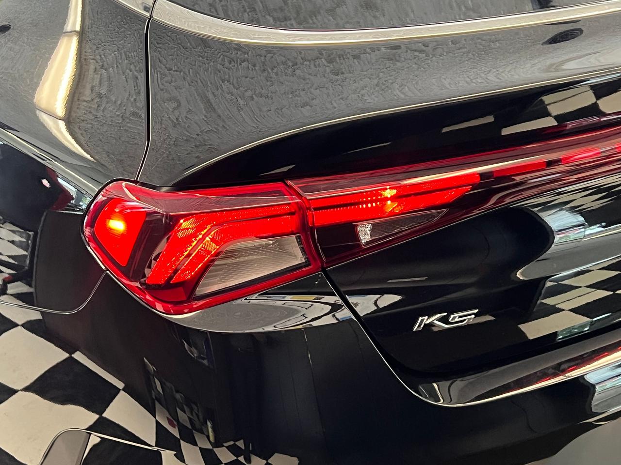 2021 Kia K5 LX AWD+New Tires+RemoteStart+LaneKeep+CLEAN CARFAX Photo