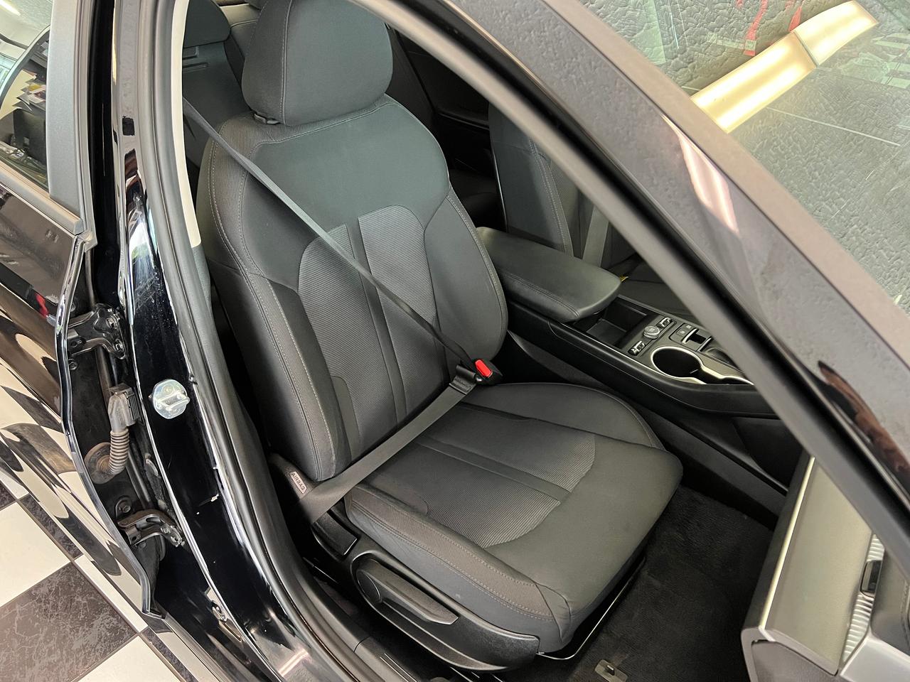 2021 Kia K5 LX AWD+New Tires+RemoteStart+LaneKeep+CLEAN CARFAX Photo
