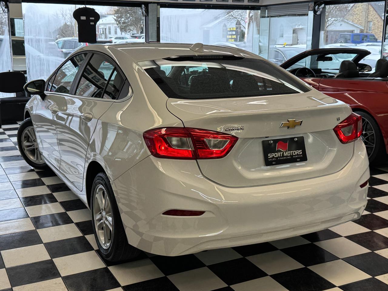 2017 Chevrolet Cruze LT+Camera+Heated Seats+A/C+CLEAN CARFAX Photo