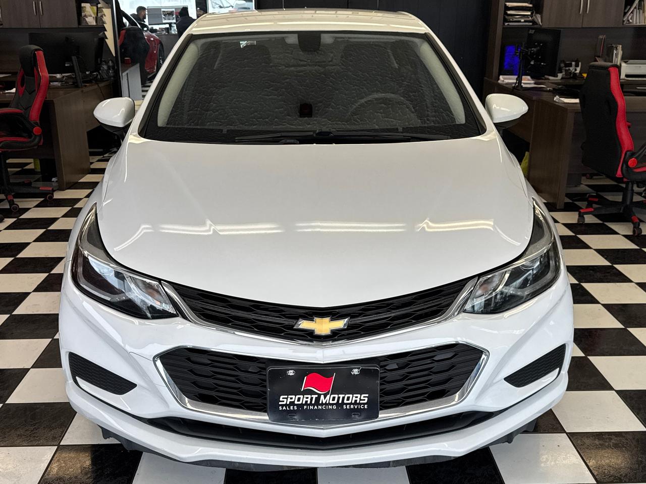 2017 Chevrolet Cruze LT+Camera+Heated Seats+A/C+CLEAN CARFAX Photo