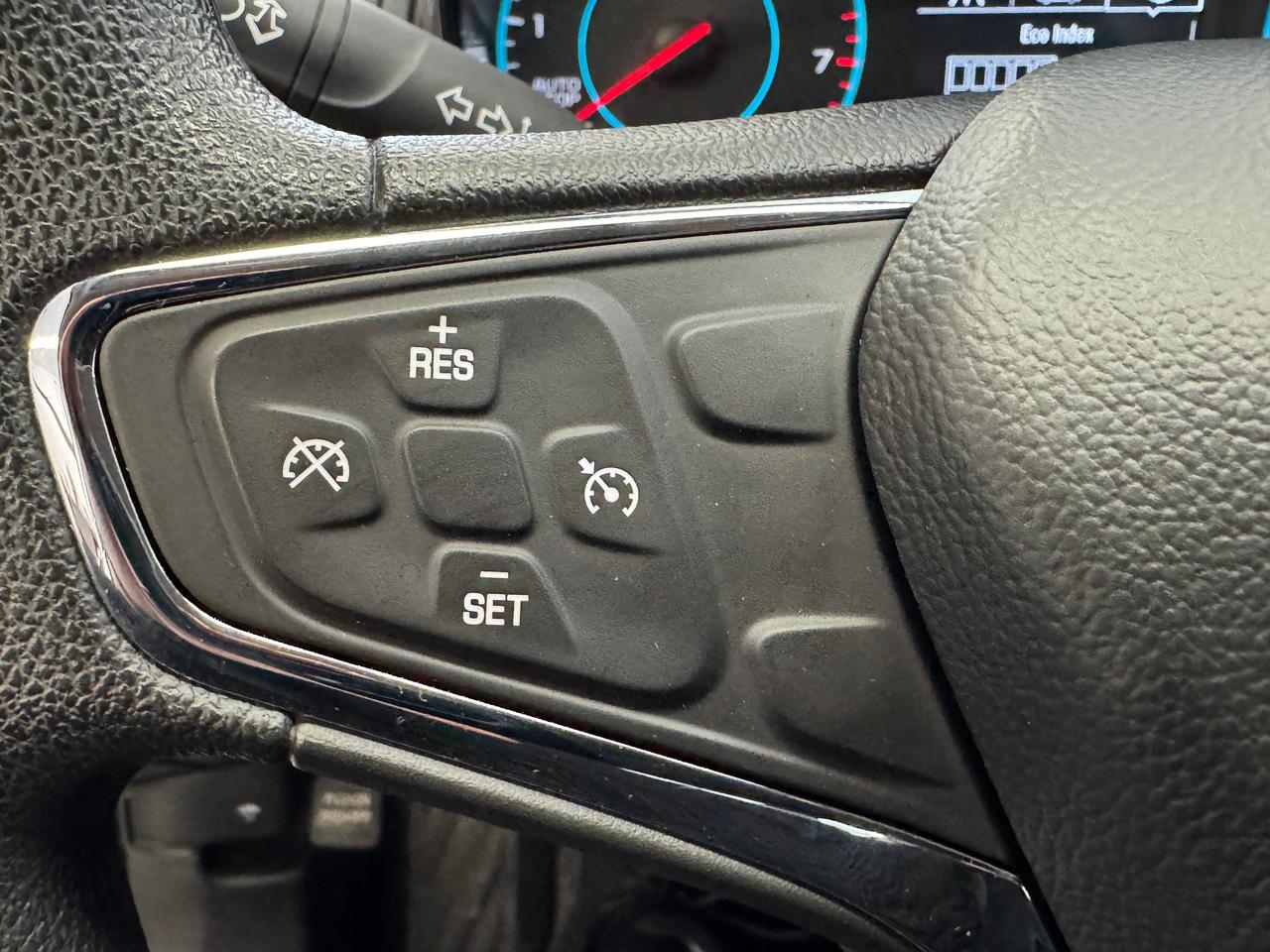 2017 Chevrolet Cruze LT+Camera+Heated Seats+A/C+CLEAN CARFAX Photo