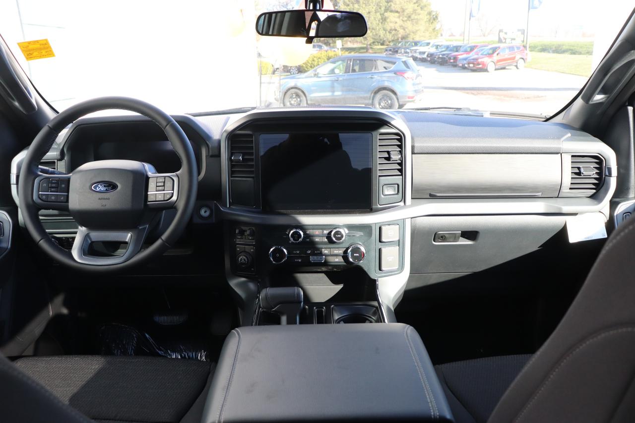 2025 Ford F-150 XLT 4WD SuperCrew 5.5' Box Photo5