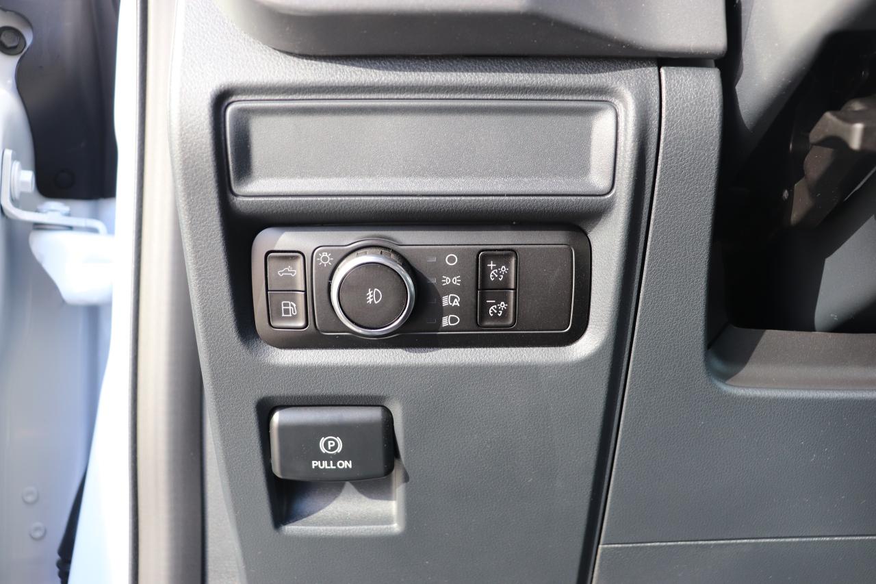 2025 Ford F-150 XLT 4WD SuperCrew 5.5' Box Photo5