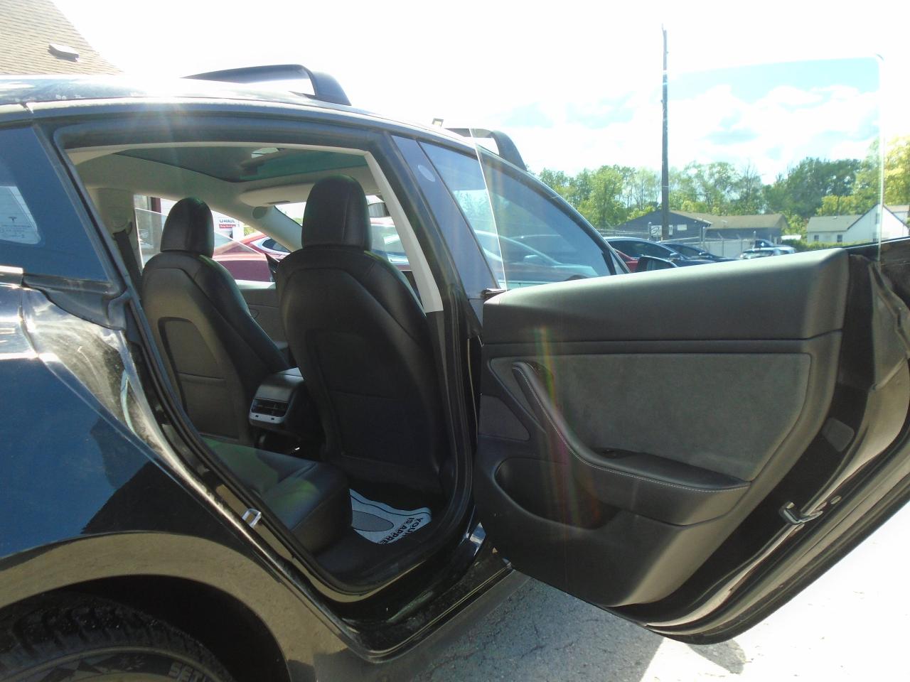 2018 Tesla Model 3 MID RANGE RWD - Photo #16