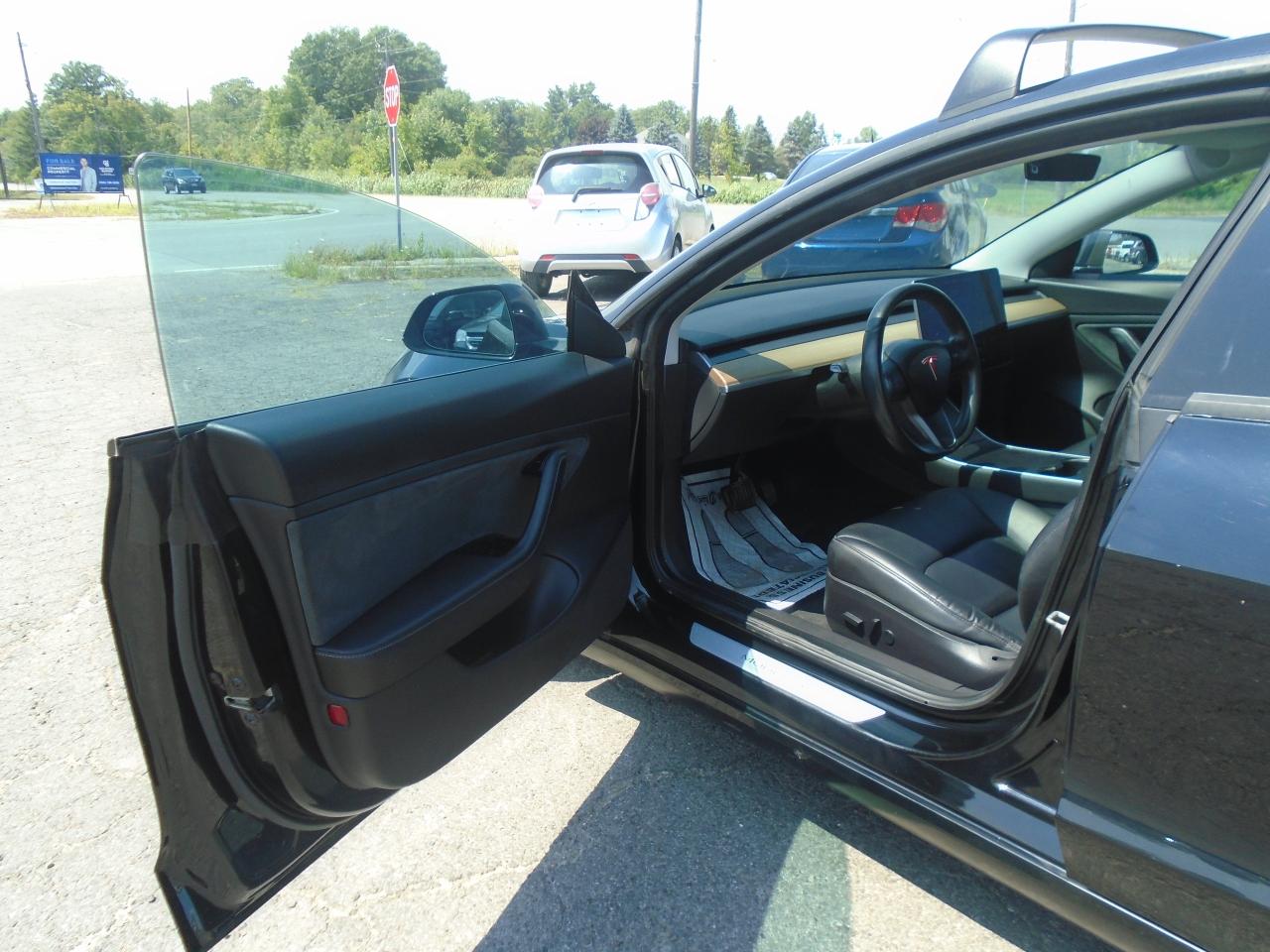 2018 Tesla Model 3 MID RANGE RWD - Photo #9