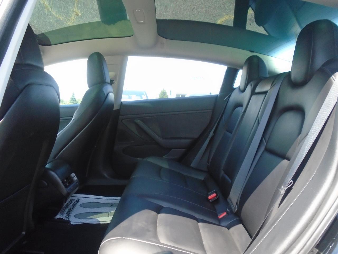 2018 Tesla Model 3 Mid Range Battery 341KM Full Charge Photo