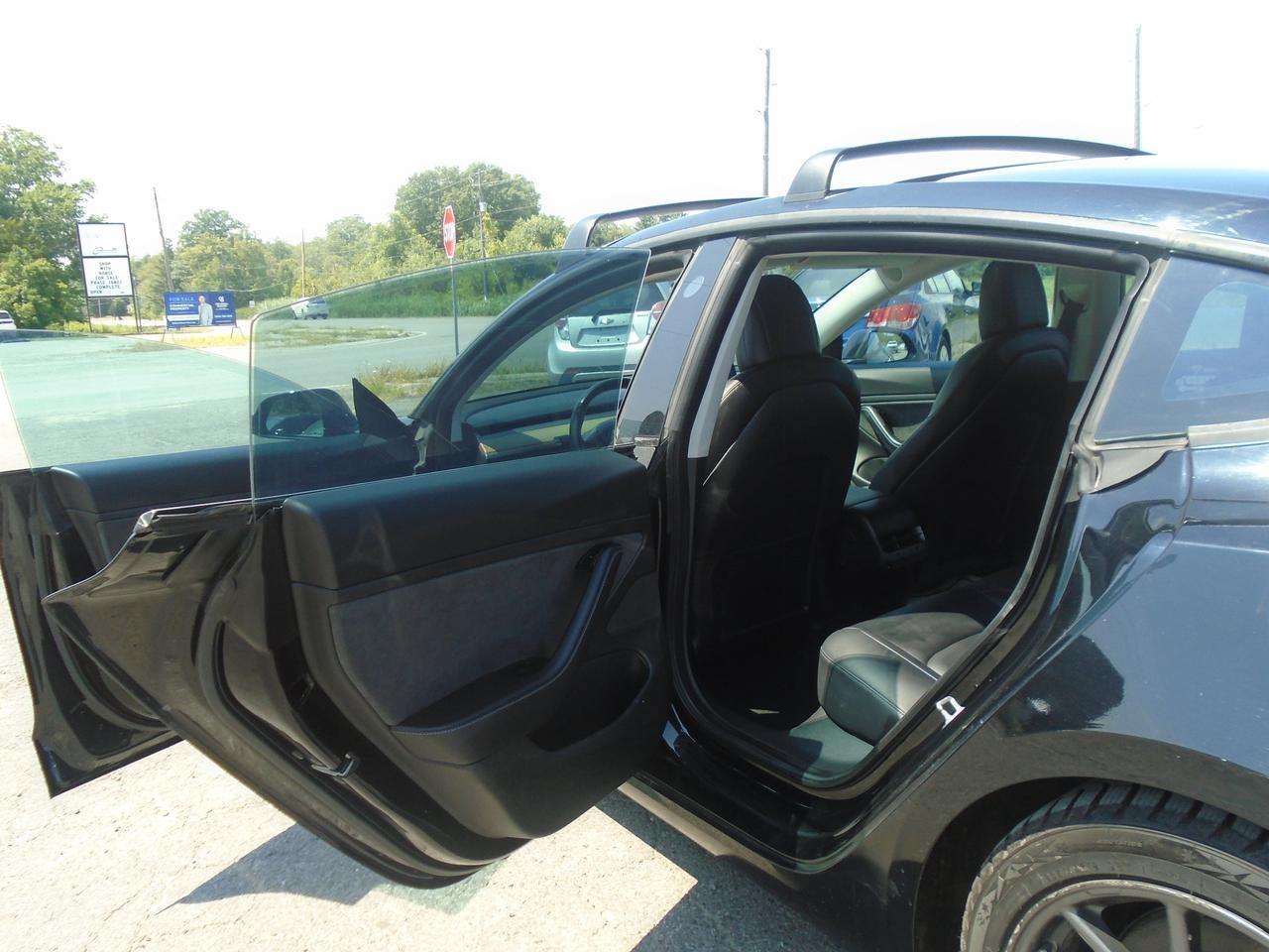 2018 Tesla Model 3 Mid Range Battery 341KM Full Charge Photo