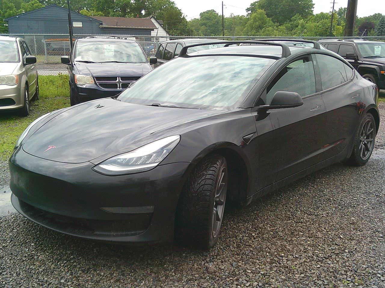 2018 Tesla Model 3  - Photo #1