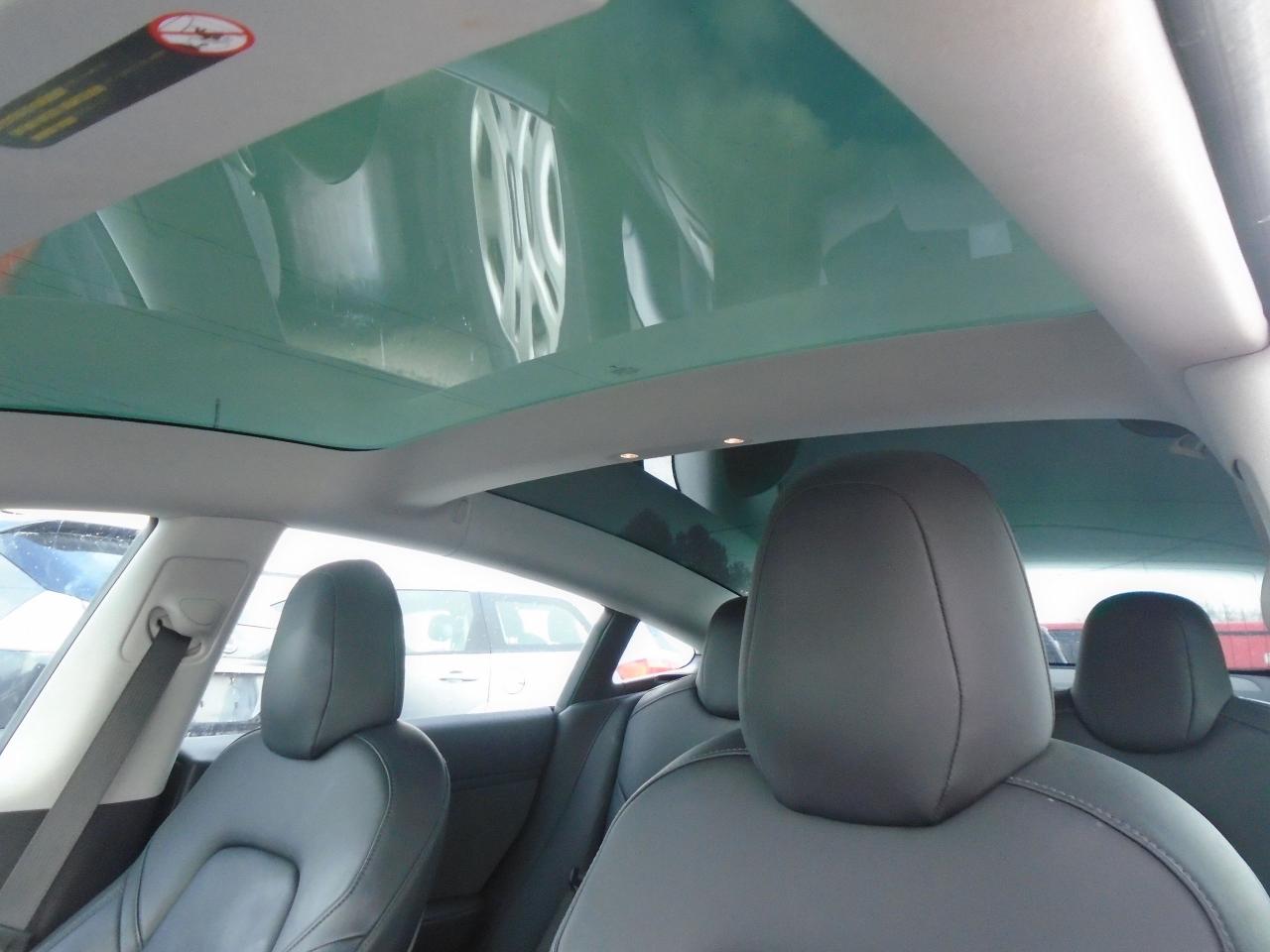 2018 Tesla Model 3 Model 3 Long Range RWD - Photo #31