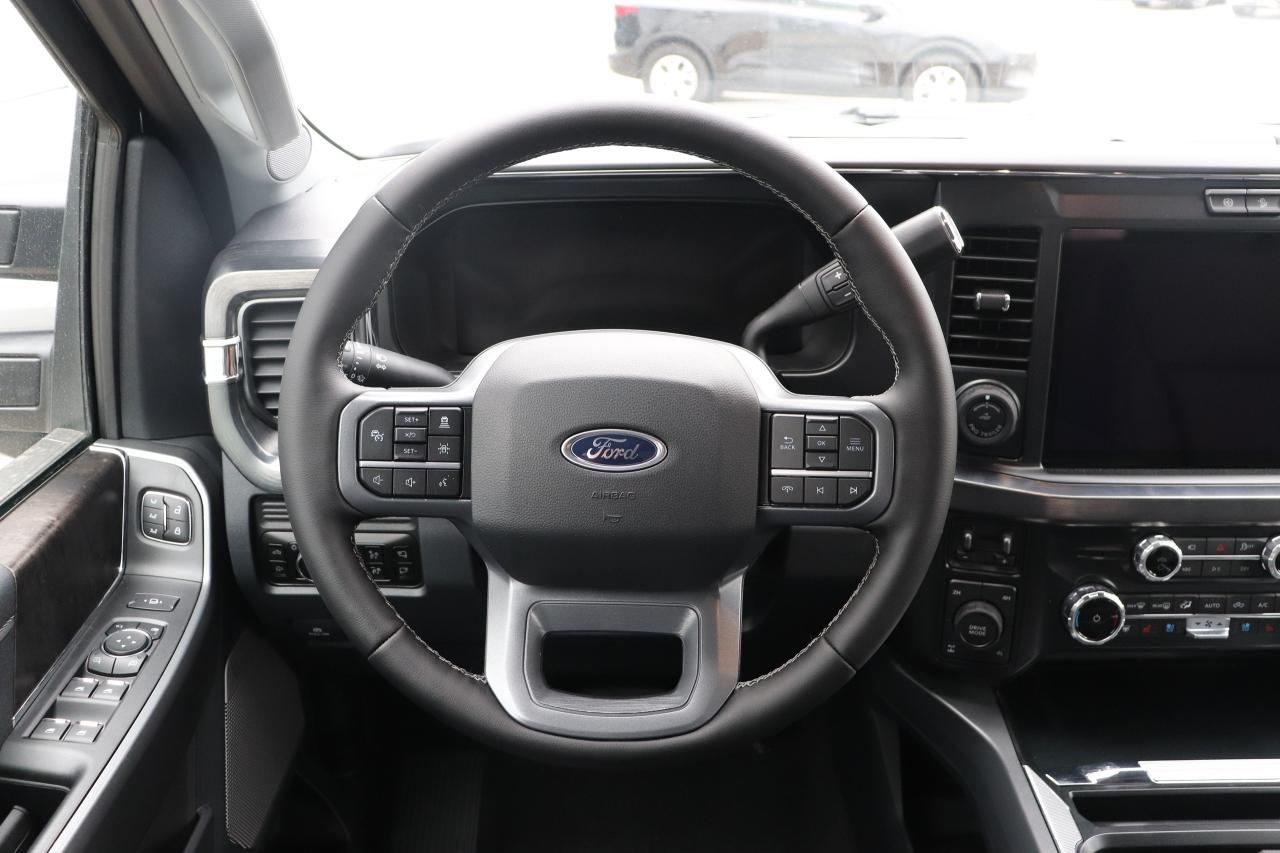 2025 Ford F-250 Super Duty SRW LARIAT 4WD CREW CAB 6.75' BOX Photo5