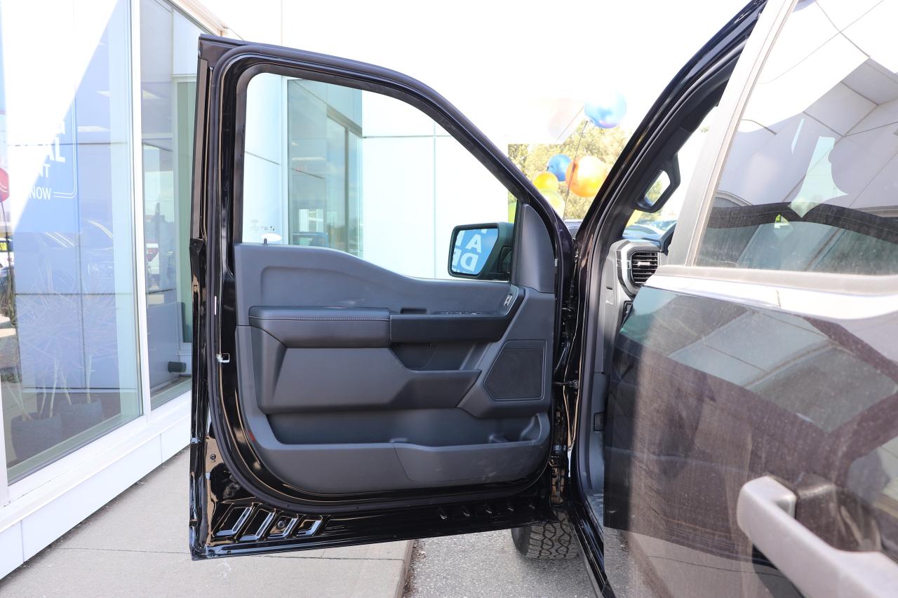2025 Ford F-150 STX 4WD SuperCrew 5.5' Box Photo5
