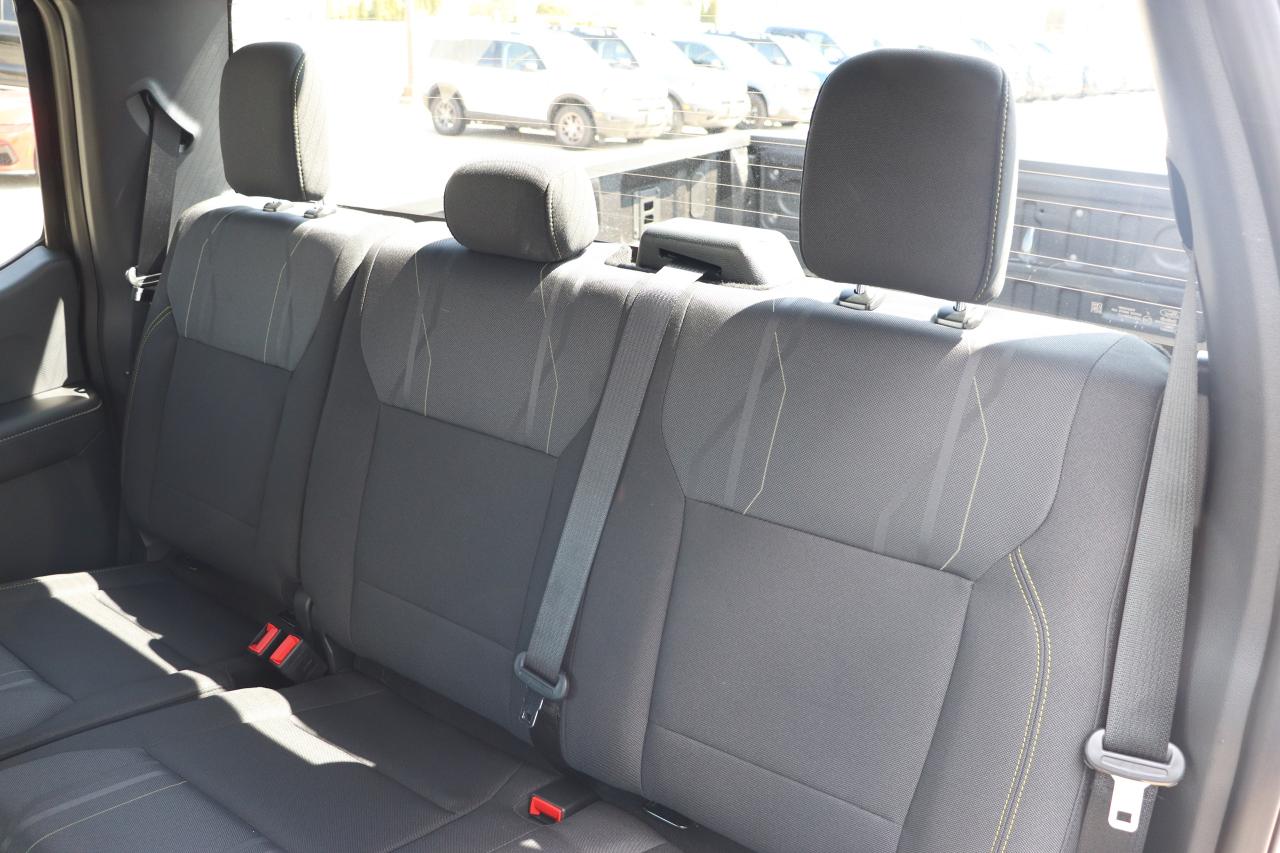 2025 Ford F-150 STX 4WD SuperCrew 5.5' Box Photo5