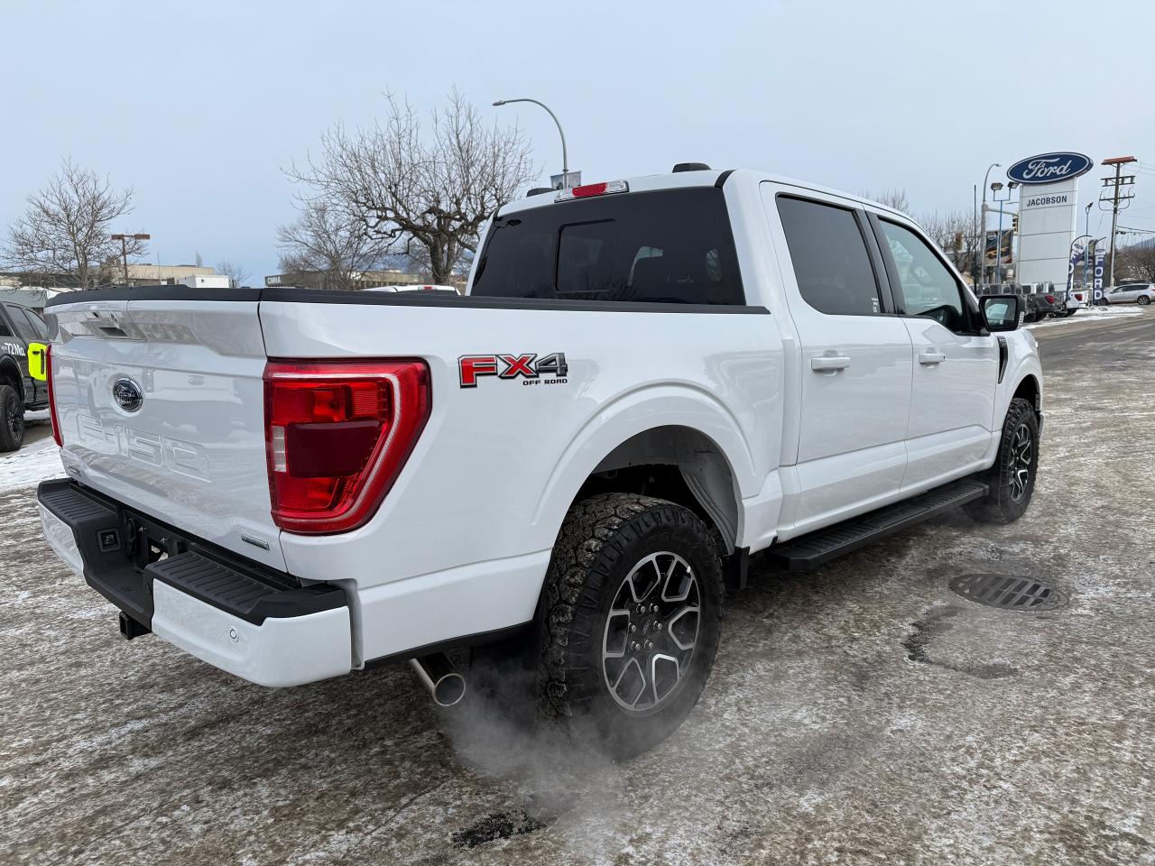 2023 Ford F-150 XLT Photo4