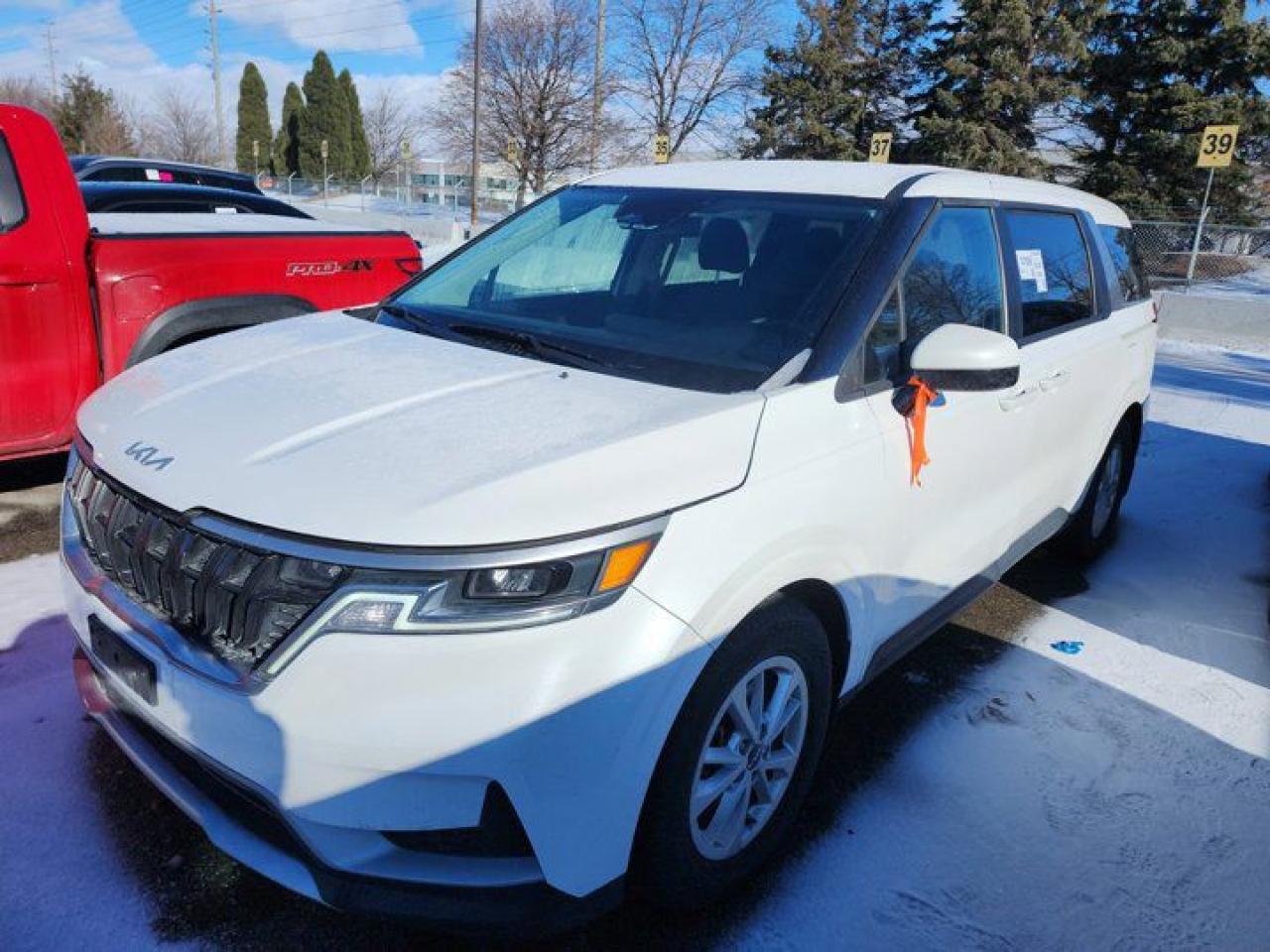 Used 2022 Kia Carnival LX | CarPlay + Android | Rear Camera | Alloy Wheels and more! for sale in Guelph, ON