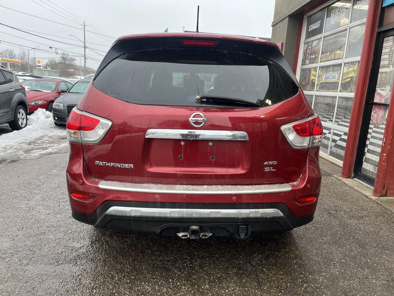 2015 Nissan Pathfinder SL Photo4