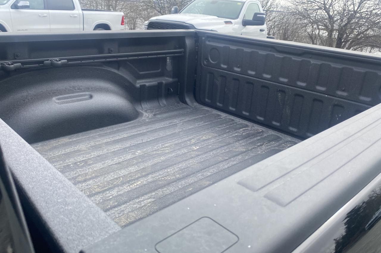 2025 RAM 1500 Big Horn 4x4 Crew Cab 5'7" Box Photo10