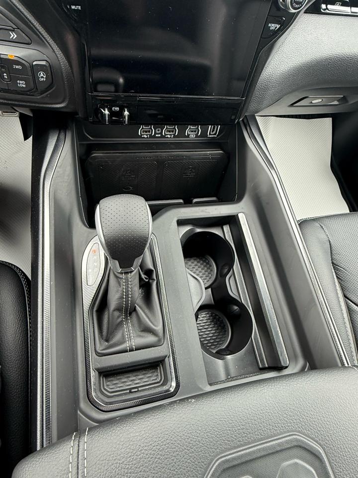 2025 RAM 1500 SPORT 4X4 CREW CAB 5'7" BOX Photo44