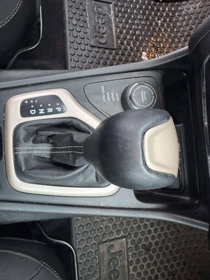 2014 Jeep Cherokee 4WD 4dr North - Photo #20