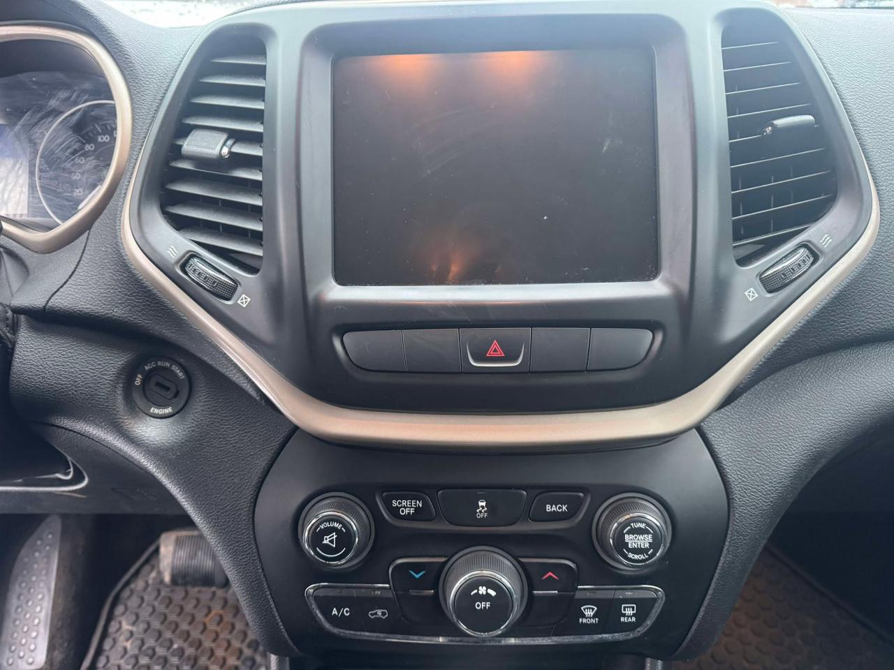 2014 Jeep Cherokee 4WD 4dr North - Photo #18